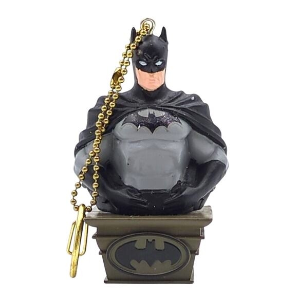 Batman Figure Bust 3 1/4" Clip-On Dangler Ornament Black Gray Costume DC Comics - Picture 1 of 4